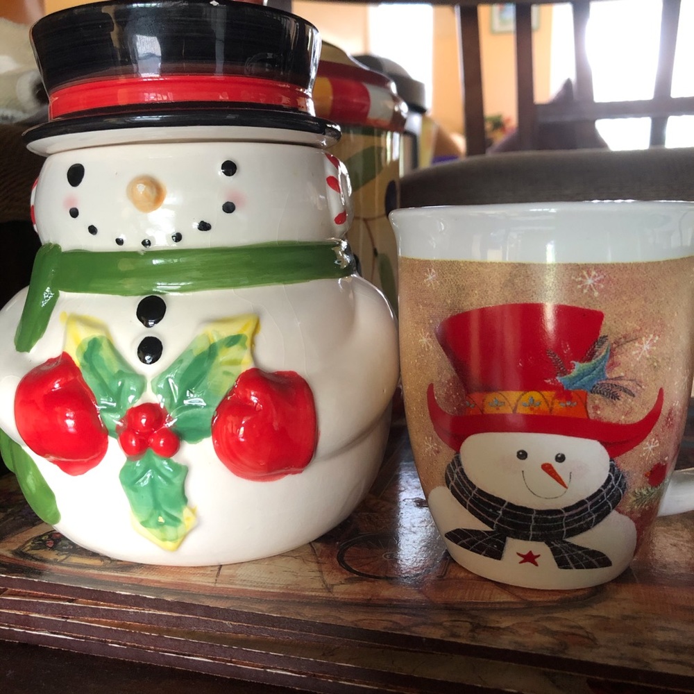 Snowman cookie jar and coffee mug